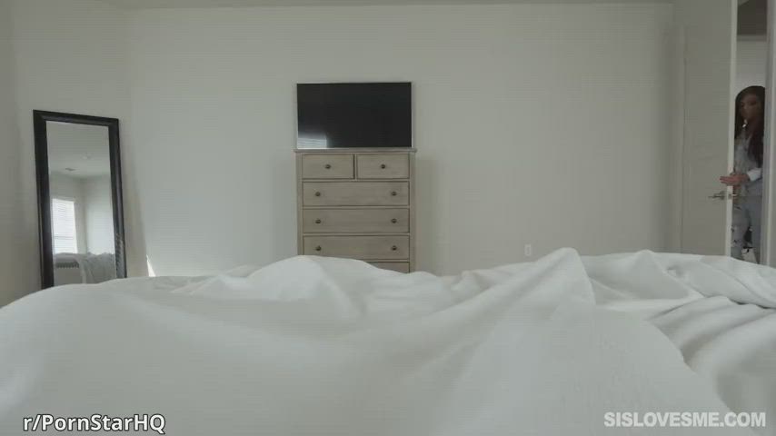 Stepsister pov : video clip