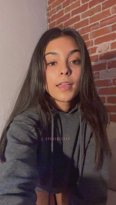 Here’s a peak under my hoodie 😏 : video clip
