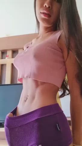Anyone Know her name? Please and thanks : video clip