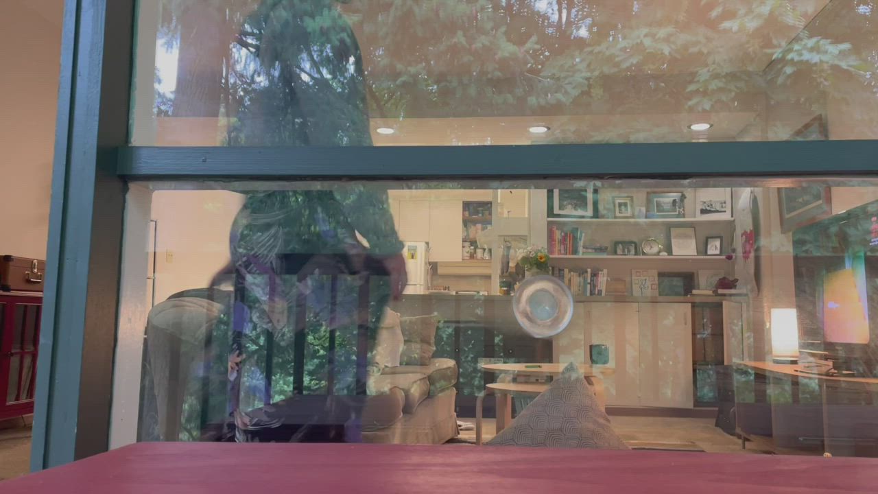 Long distance is hard. The one benefit is getting videos like this 🤤 : video clip