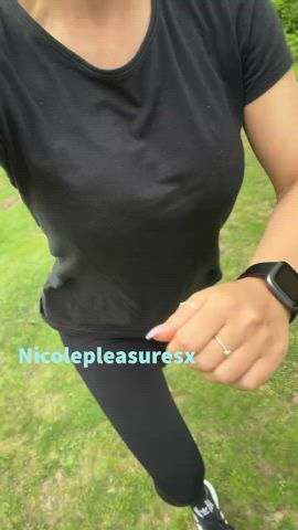 Gets my heart rate pumping whenever I flash in public : video clip