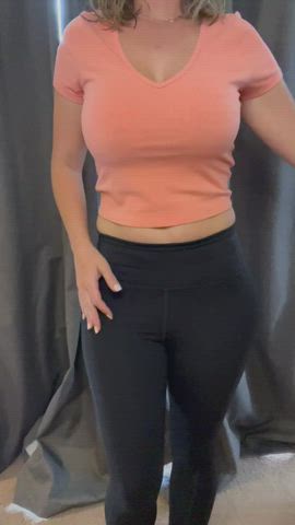 Milf teacher strips down : video clip
