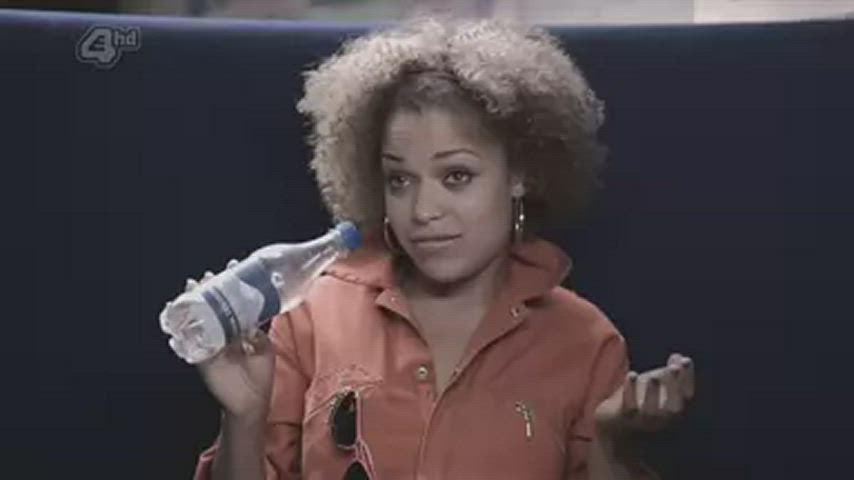 Antonia Thomas in 'Misfits' : video clip