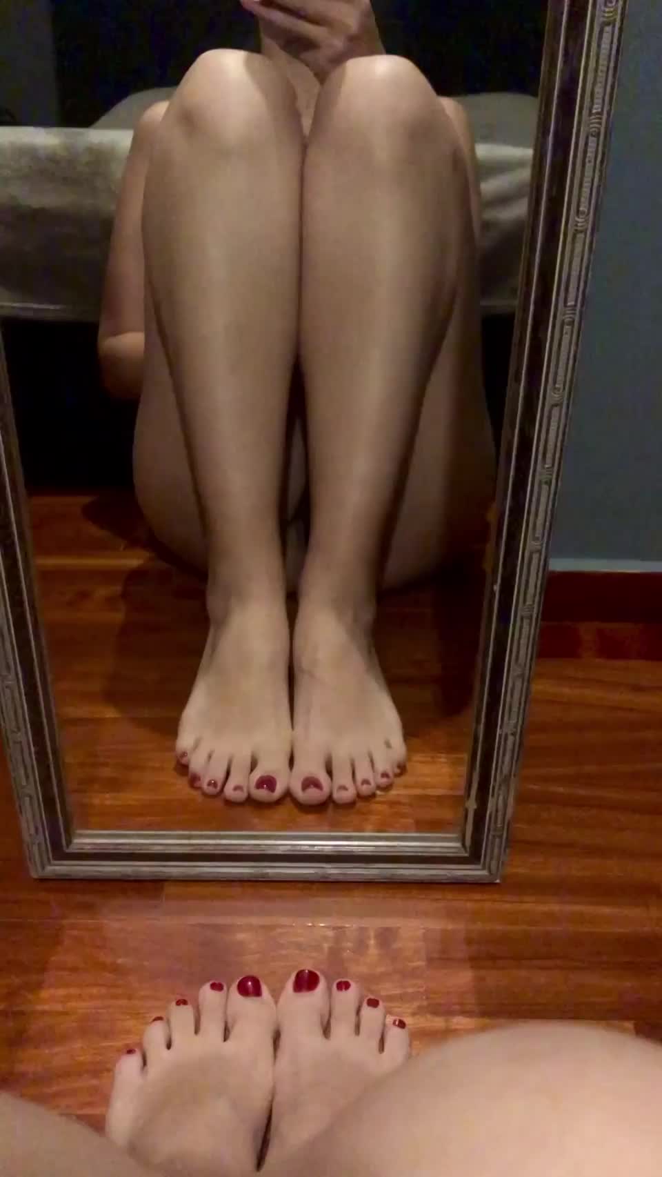 Pussy reveal : video clip