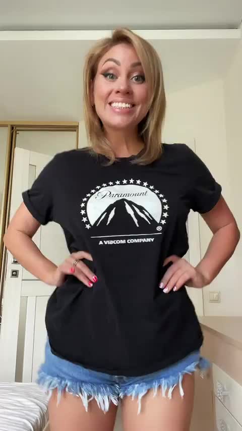 I would love to be your new sextoy . : video clip