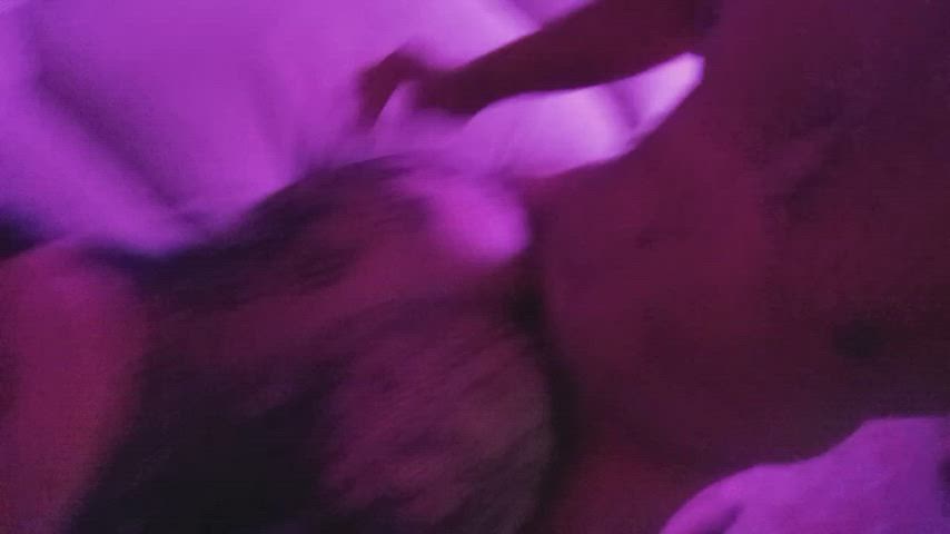Thick milf taking it deep and moaning like a whore : video clip