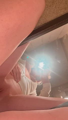 I love watching my pussy as I ride a dildo : video clip