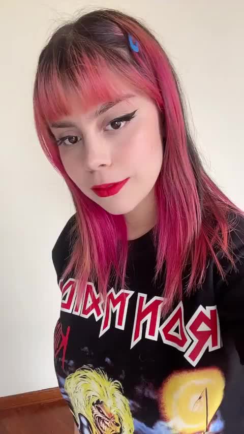 Your face Is the perfect chair I'm looking for : video clip