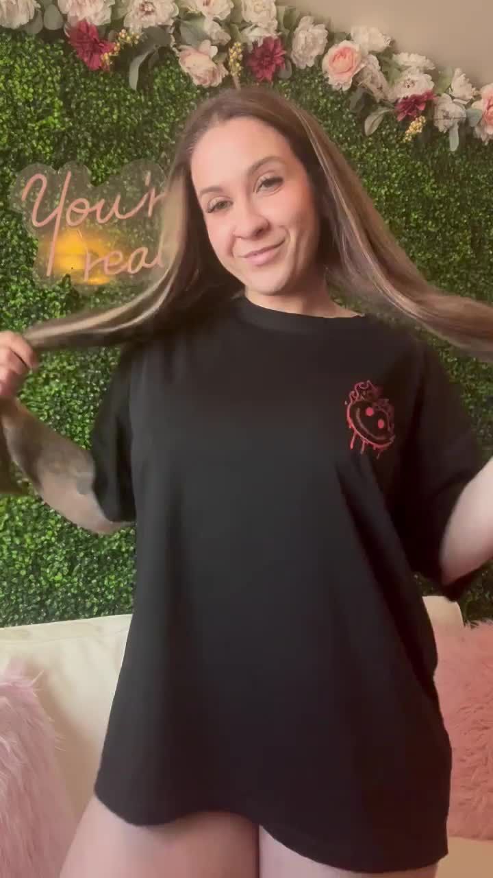 Good girls never wear panties around the house : video clip