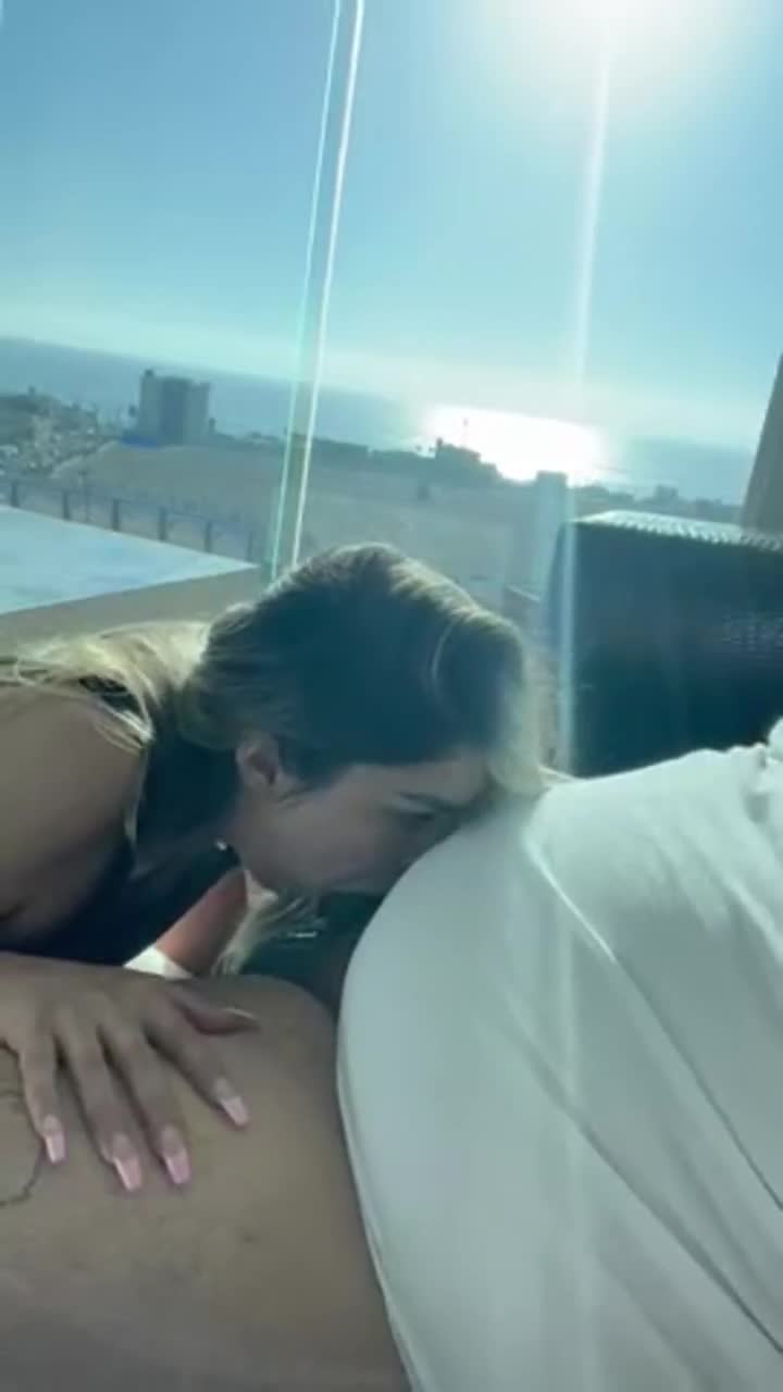 I love daddys friends : video clip