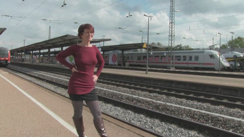 Public Blowjob Redhead, U R Whore. : video clip