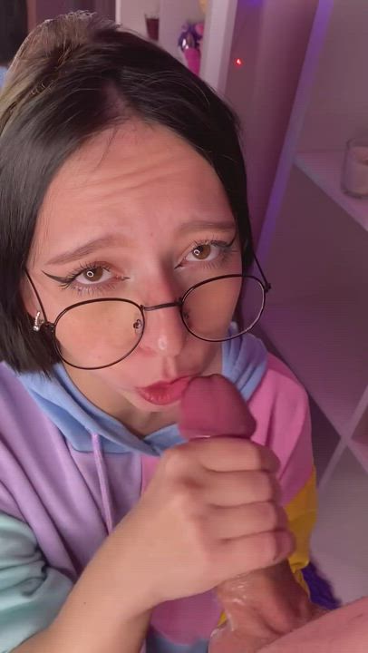 Cum on my glasses : video clip