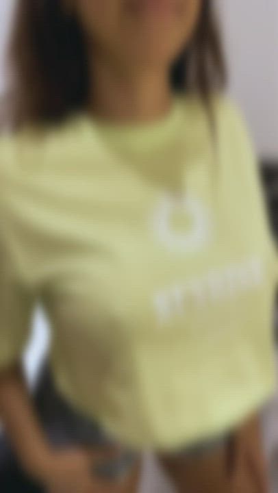 Just a short dressingroom tease ;) : video clip