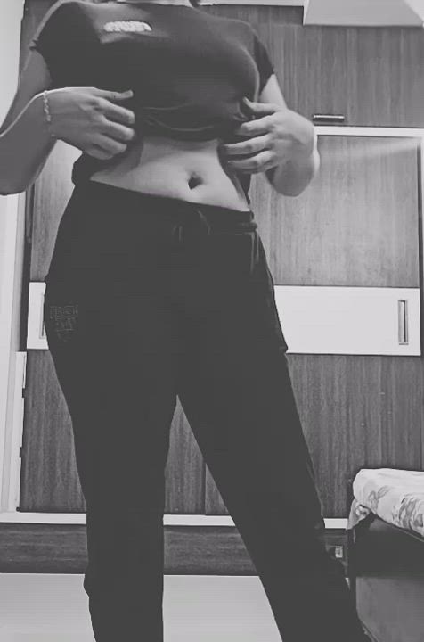 This filter makes me feel like a vintage slut 😂 what do you think? [F] : video clip