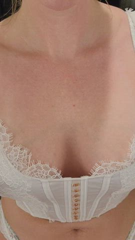 This tiny girl wants used.. : video clip