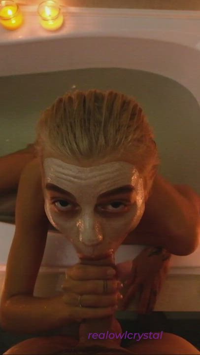 I forgot to close the bathroom door, I hope you get the hint 😉 : video clip