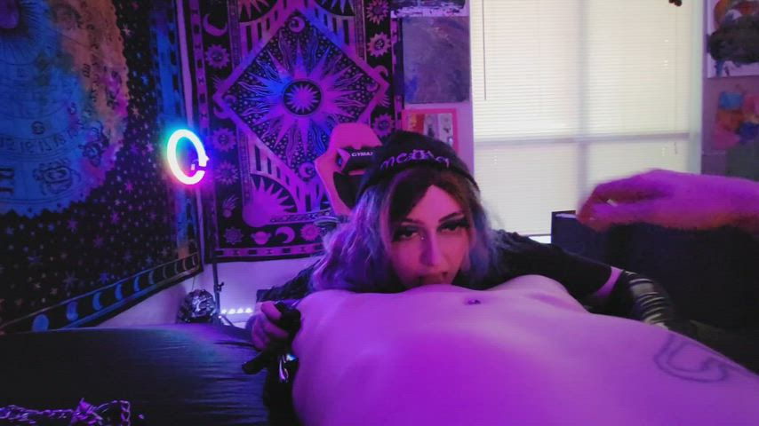 Time to take the gloves off 🤤 : video clip