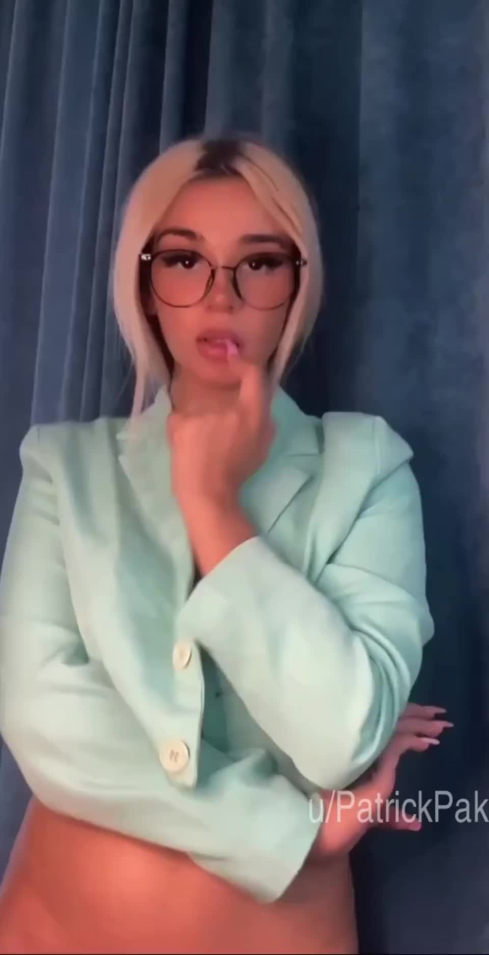 Hi I’m your new secretary : video clip