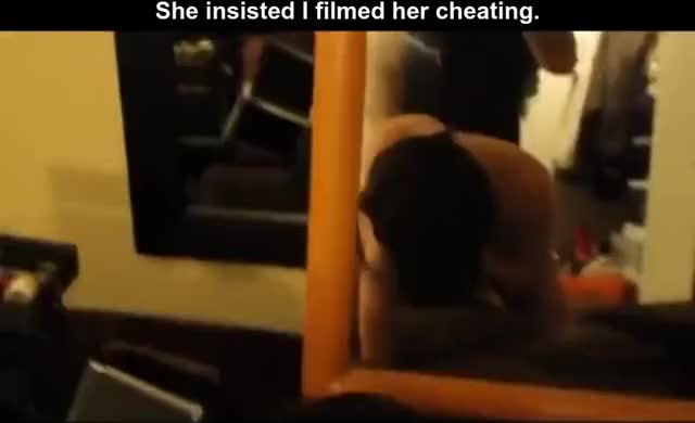 "cum Inside Me" : video clip