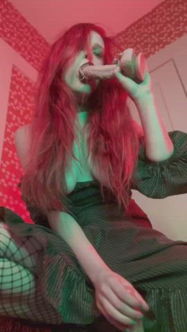 Goth girls love anal. It’s true. : video clip