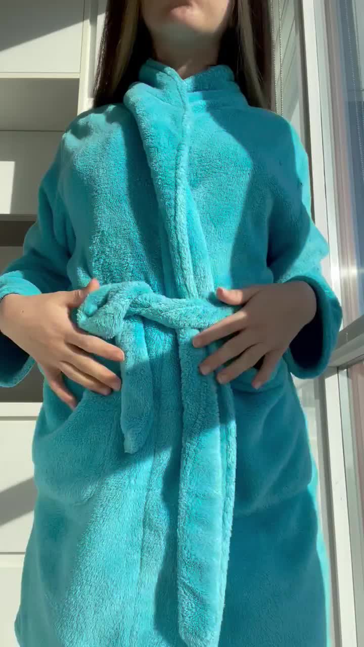 Petite & perky.. I want your cum in me. : video clip
