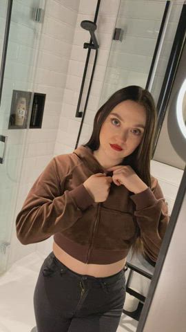 Unzipping my jacket is important before taking a shower, and showing it to you even more : video clip