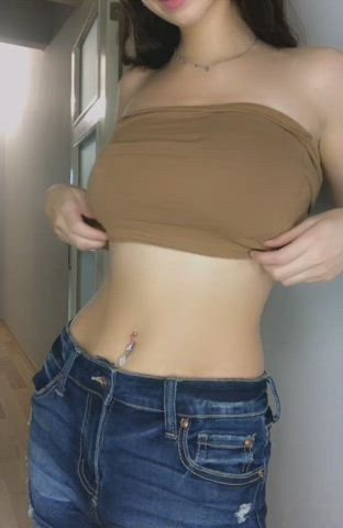 I love wearing shorts : video clip