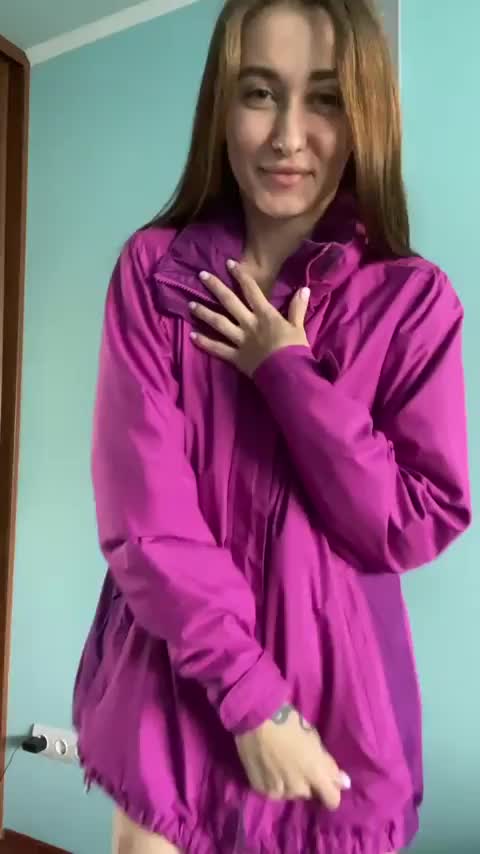 You came here to see my bouncy boobs? : video clip