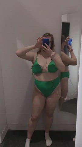 i would like you to fuck me in the fitting room : video clip