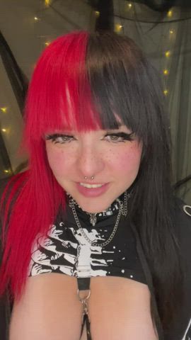 Have a little goth bounce : video clip