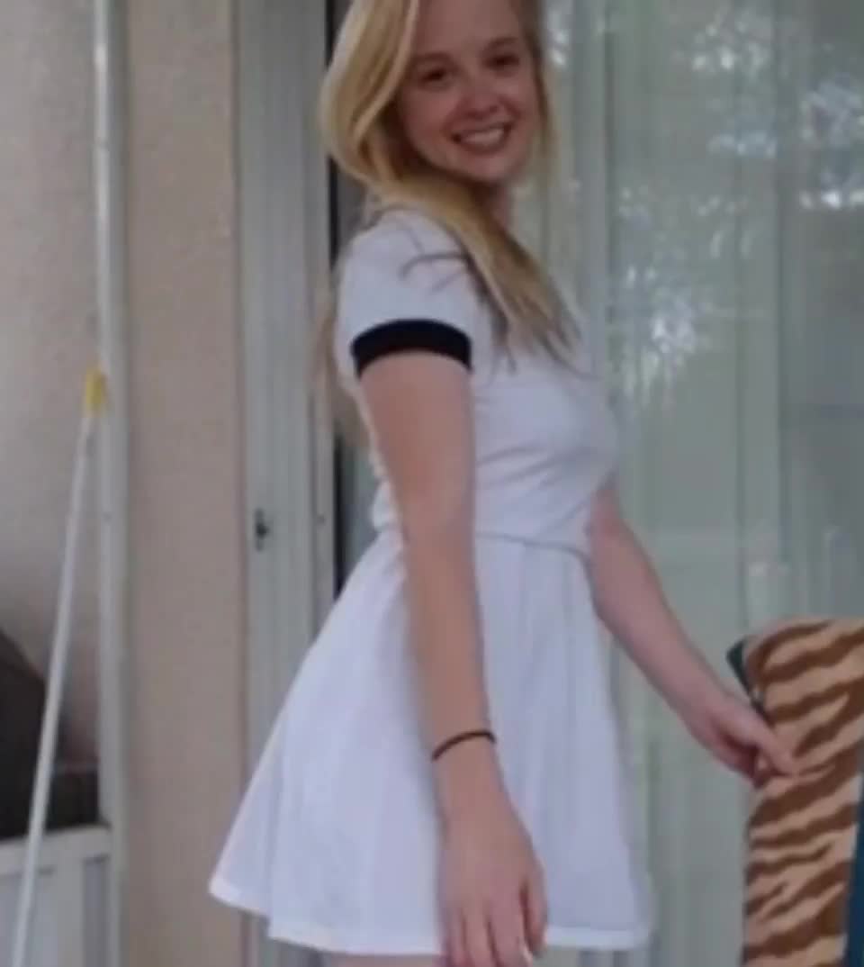 A little wiggle : video clip