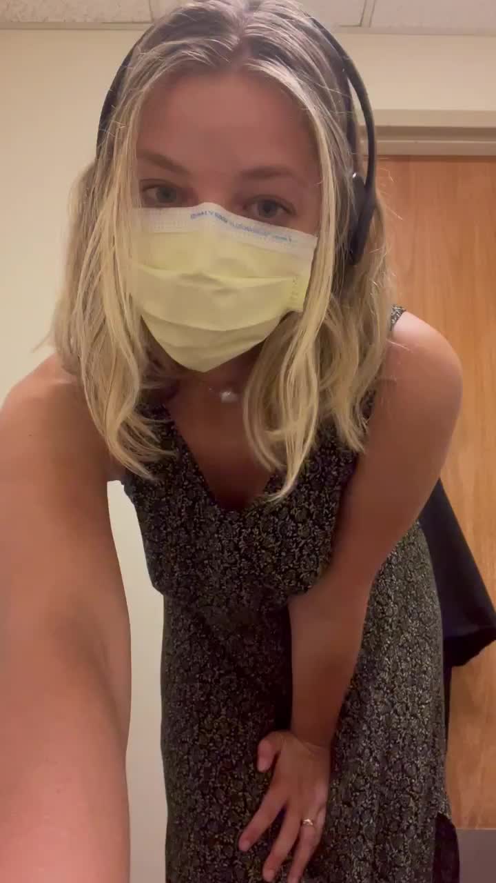 bet you wanna be that string that got caught between my butt cheeks 😝 : video clip