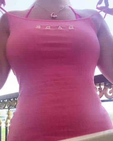 Imagine these big naturals bouncing in your face 😋 : video clip