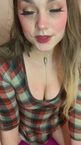 Would you let me seat my sweet pussy on your face? : video clip