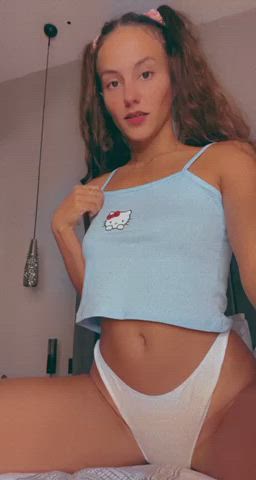 I love showing you my cute tits 😍 : video clip