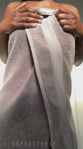 i’ve been working out, can you tell : video clip