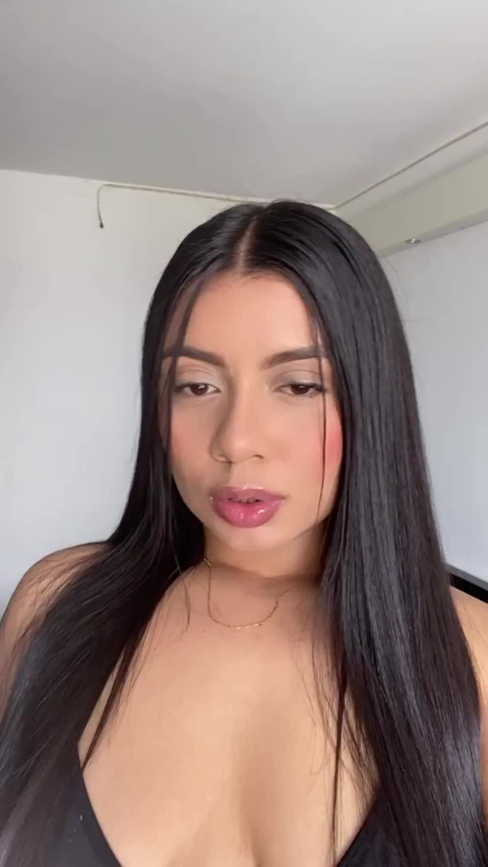 Do you mind my spit? : video clip