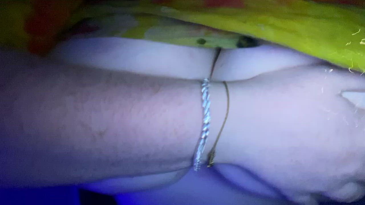 i wish i could have pool sex one day : video clip