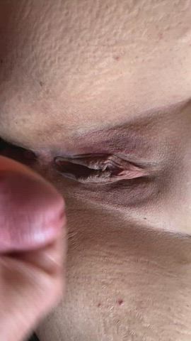 Hubby covering my pussy in cum! : video clip