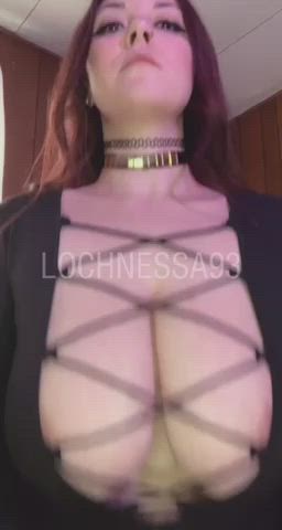 Bouncing right of my shirt🙈 : video clip