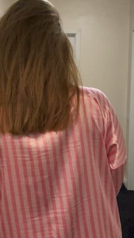 Want to see more of me? Wanna taste or spank my ass? Chat life with me or see all of my videos! Link in comm : video clip