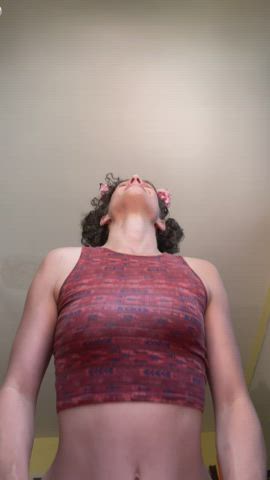 Oh she bangs she bangs, oh baby, the way she moves she moves, I go crazy! [F] MILF : video clip