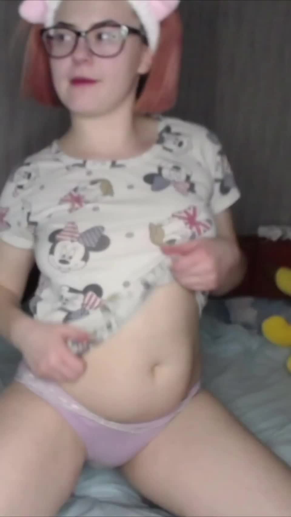 End of the day in bed : video clip