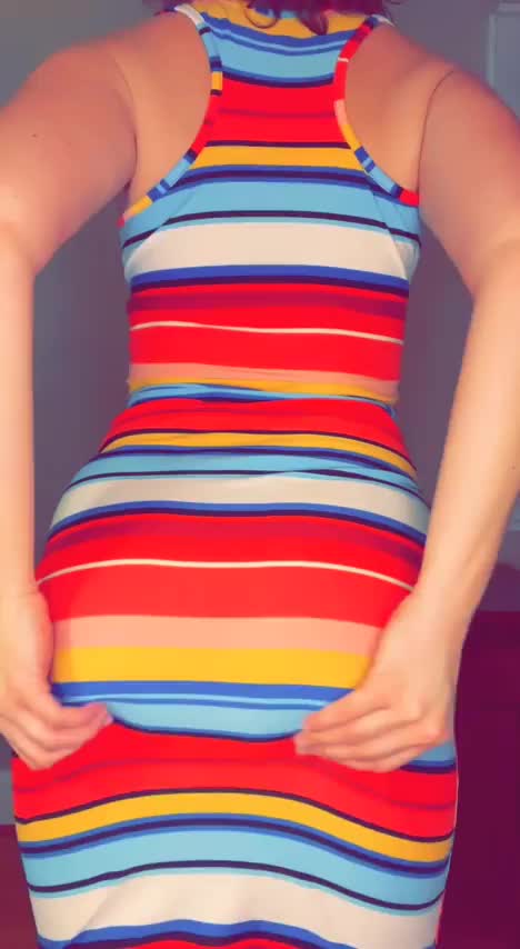 Would you want to undress me? : video clip