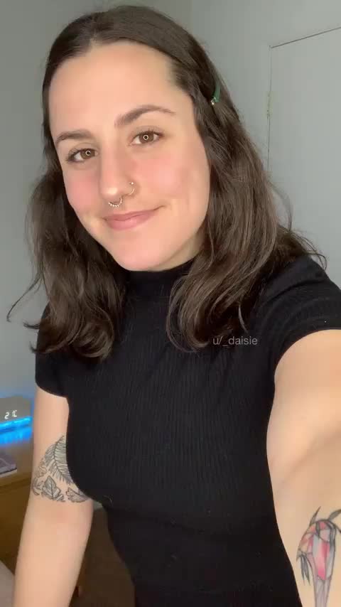 don't i look like i'd be a good mom? : video clip