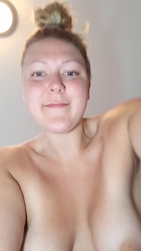 Do you wanna go underneath : video clip