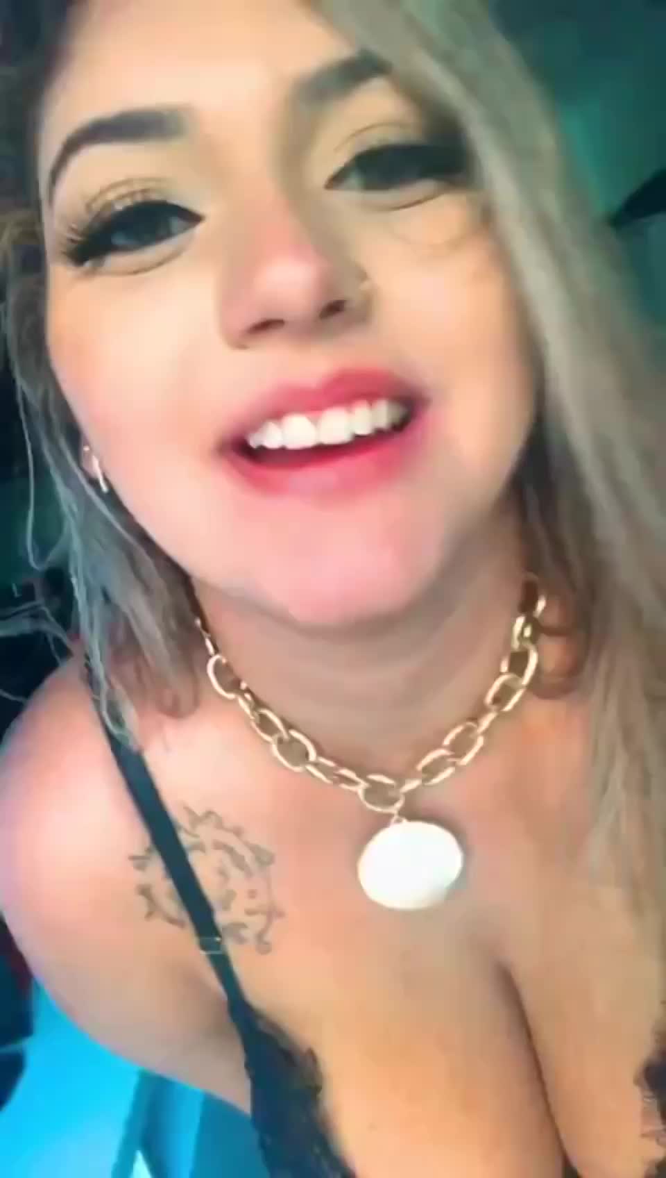 I was feeling so sexy hope you agree : video clip