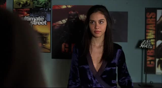 Elena Tecuta disrobing in Van wilder : video clip