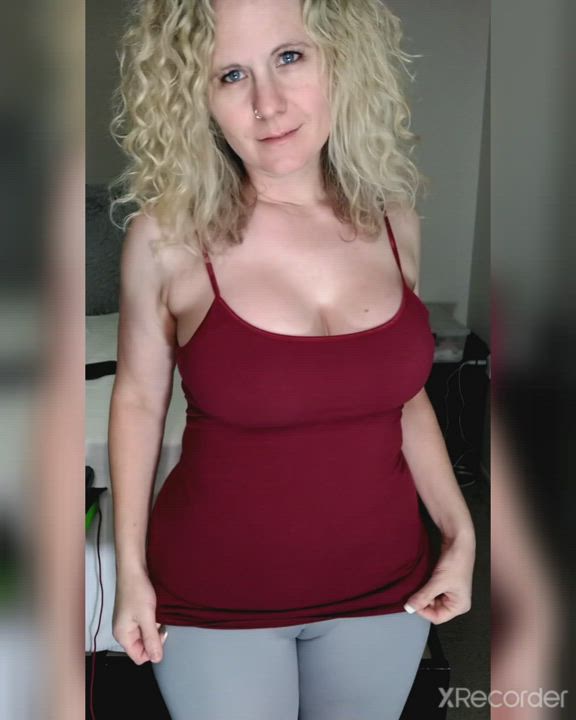 Just call my boobs Tigger 🦋 : video clip