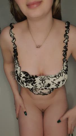 Wanna fuck a college student with tits like mine? Please say yes : video clip